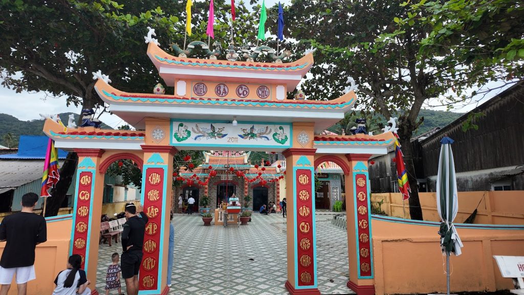 Du lịch tâm linh Hòn Sơn, một điểm mới cho tour du lịch biển đảo