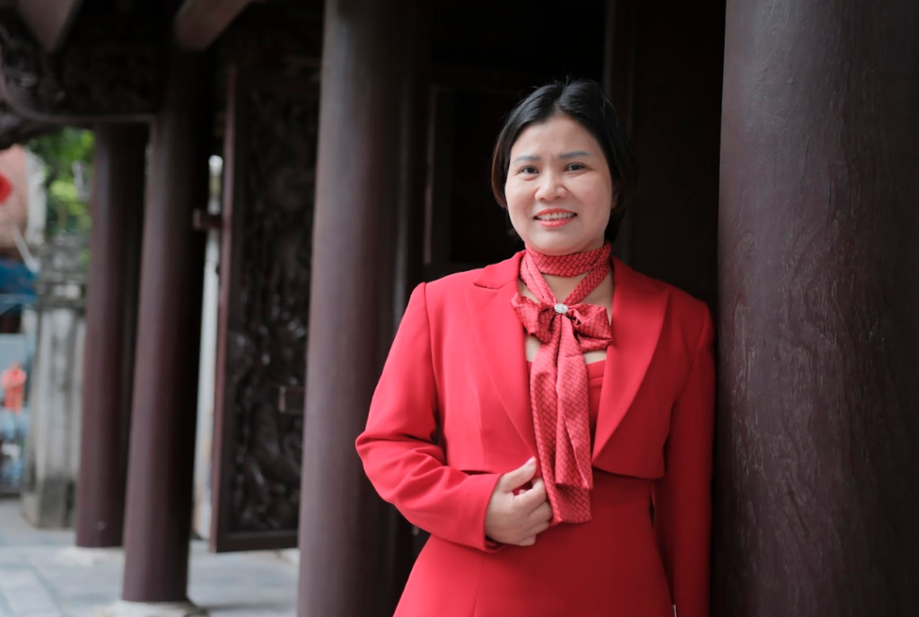 Nguyễn Hồng Ngọc tại khu du lịch Huế